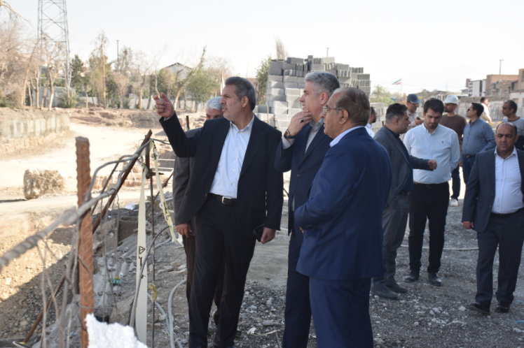 بازدید اعضا محترم هییت مدیره هلدینگ ایجاد محیط از پروژه باغ آذری 1404/08/11