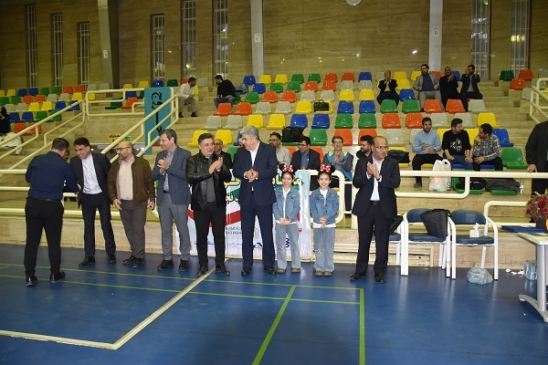 اهدای جوایز مسابقات فوتسال - دهه فجر - شرکت نوسازی